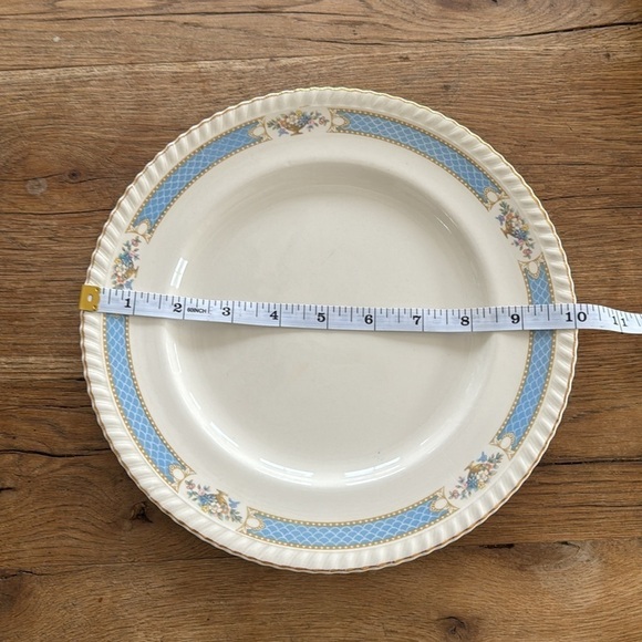 Vintage HTF Johnson Bros. Belvedere plate, Stamped Old English 10 Inch - Picture 3 of 5